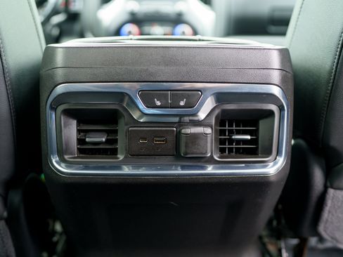 Used 2020 Chevrolet Silverado 2500 LTZ w/ LTZ Convenience Package AWD/4WD image 10