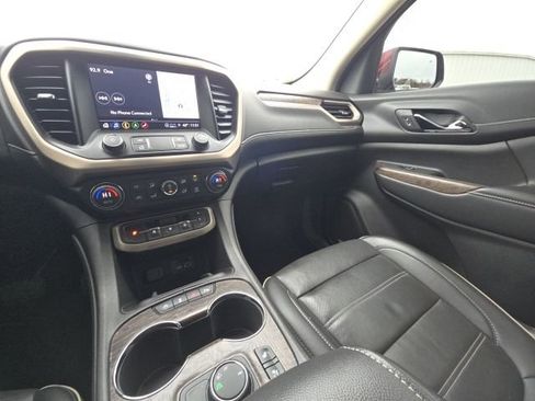 Used 2023 GMC Acadia Denali w/ Denali Technology Package image 31