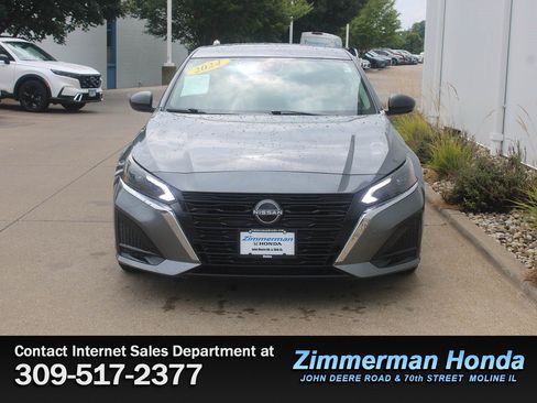 Used 2024 Nissan Altima 2.5 S FWD image 4