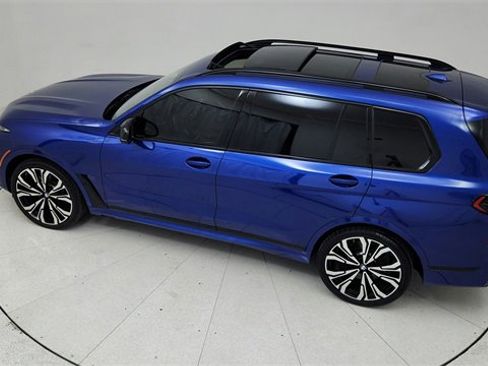 Used 2025 BMW X7 M60i image 17