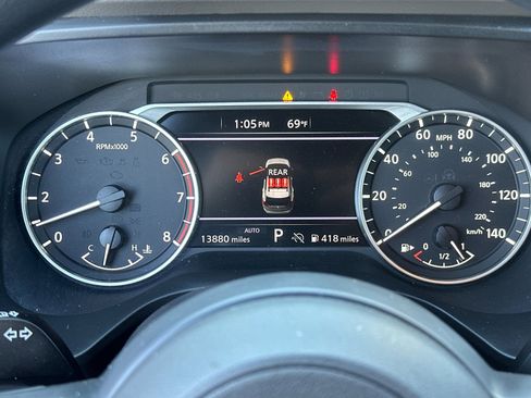 Used 2024 Nissan Rogue SV image 24