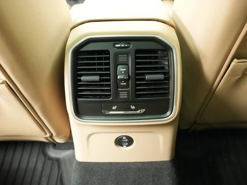 New 2026 Porsche Macan image 26