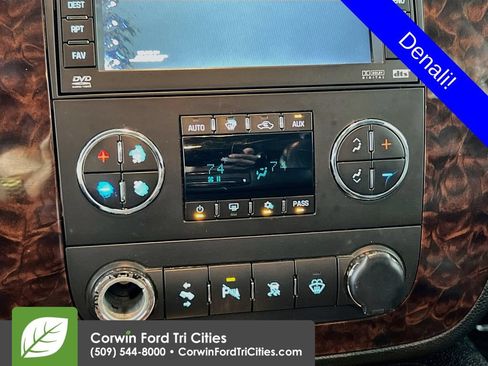 Used 2007 GMC Yukon Denali AWD/4WD image 9