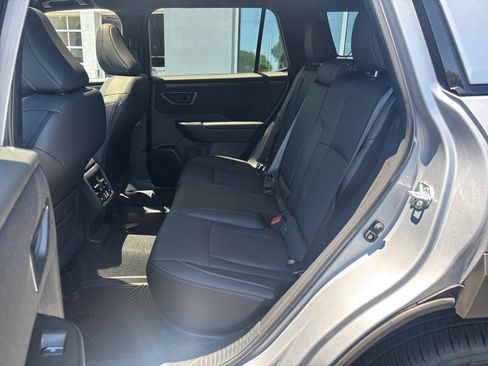 New 2026 Subaru Outback Limited AWD/4WD image 33