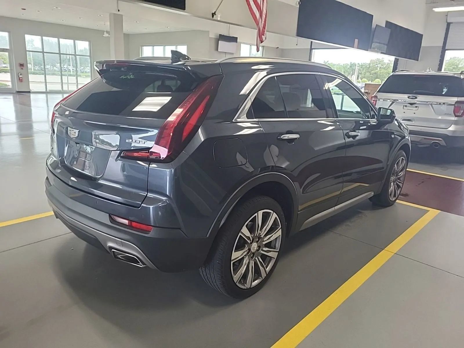 Used 2019 Cadillac XT4 Premium Luxury w/ Enhanced Visibility Package AWD/4WD image 3