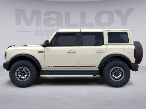 New 2026 Ford Bronco Outer Banks w/ Sasquatch Package AWD/4WD image 3