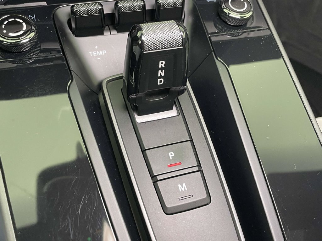 Certified 2024 Porsche 911 Carrera RWD image 30