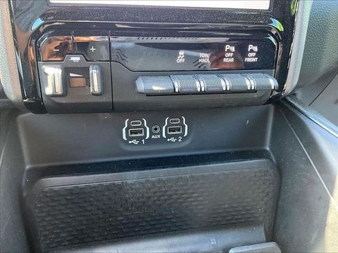Used 2023 RAM 1500 Laramie AWD/4WD image 27