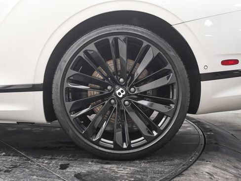Used 2022 Bentley Continental GT Speed image 32