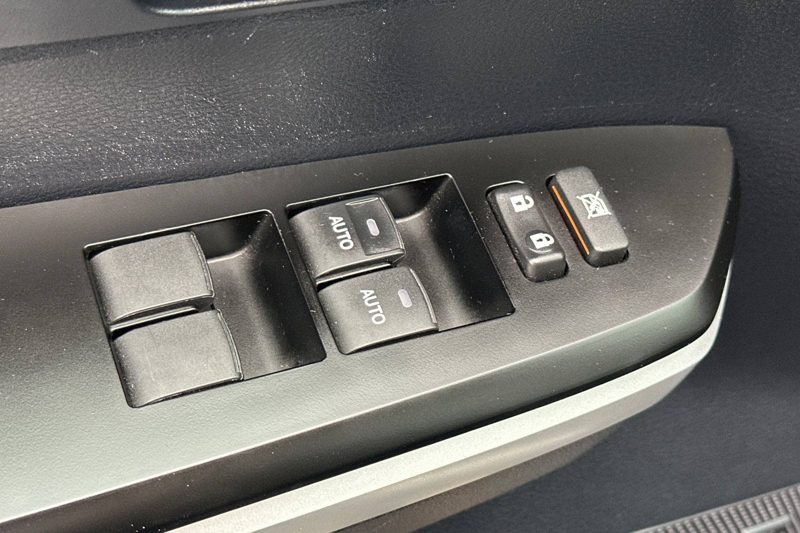 Used 2017 Toyota Tundra Platinum AWD/4WD image 12