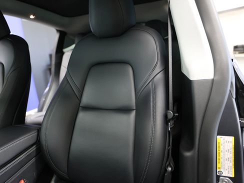 Used 2021 Tesla Model Y Performance image 22