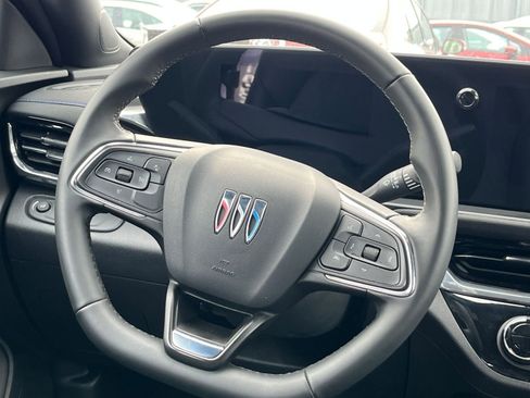 Used 2025 Buick Envista Sport Touring image 28