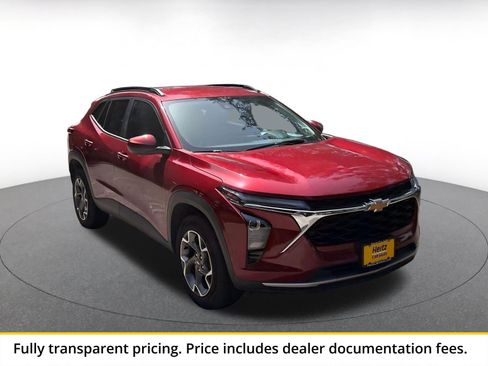 Used 2025 Chevrolet Trax LT w/ LT Convenience Package FWD image 1