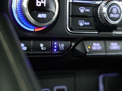 Used 2021 GMC Yukon SLT w/ SLT Premium Package image 23