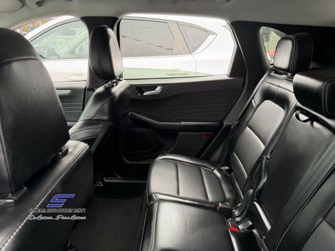 Used 2025 Ford Escape Platinum AWD/4WD image 16