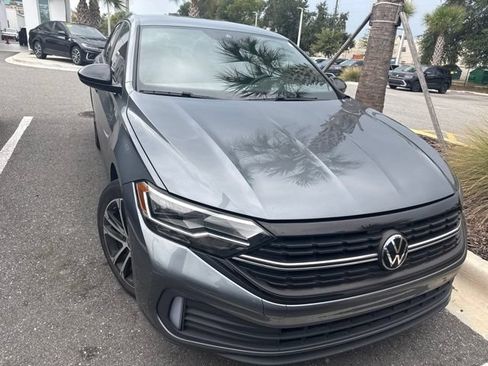 Used 2024 Volkswagen Jetta Sport FWD image 2