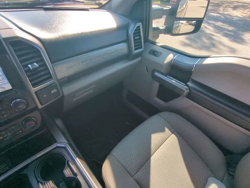 Certified 2019 Ford F250 XLT w/ XLT Premium Package image 18