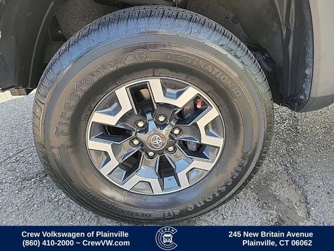 Used 2020 Toyota Tacoma TRD Off-Road AWD/4WD image 20