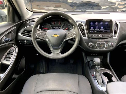 Used 2023 Chevrolet Malibu LS image 5