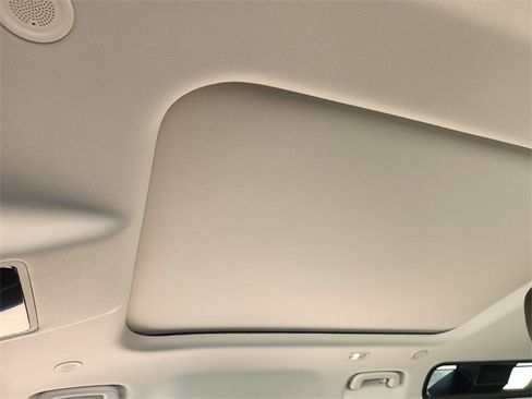 New 2026 Land Rover Defender 110 S image 18