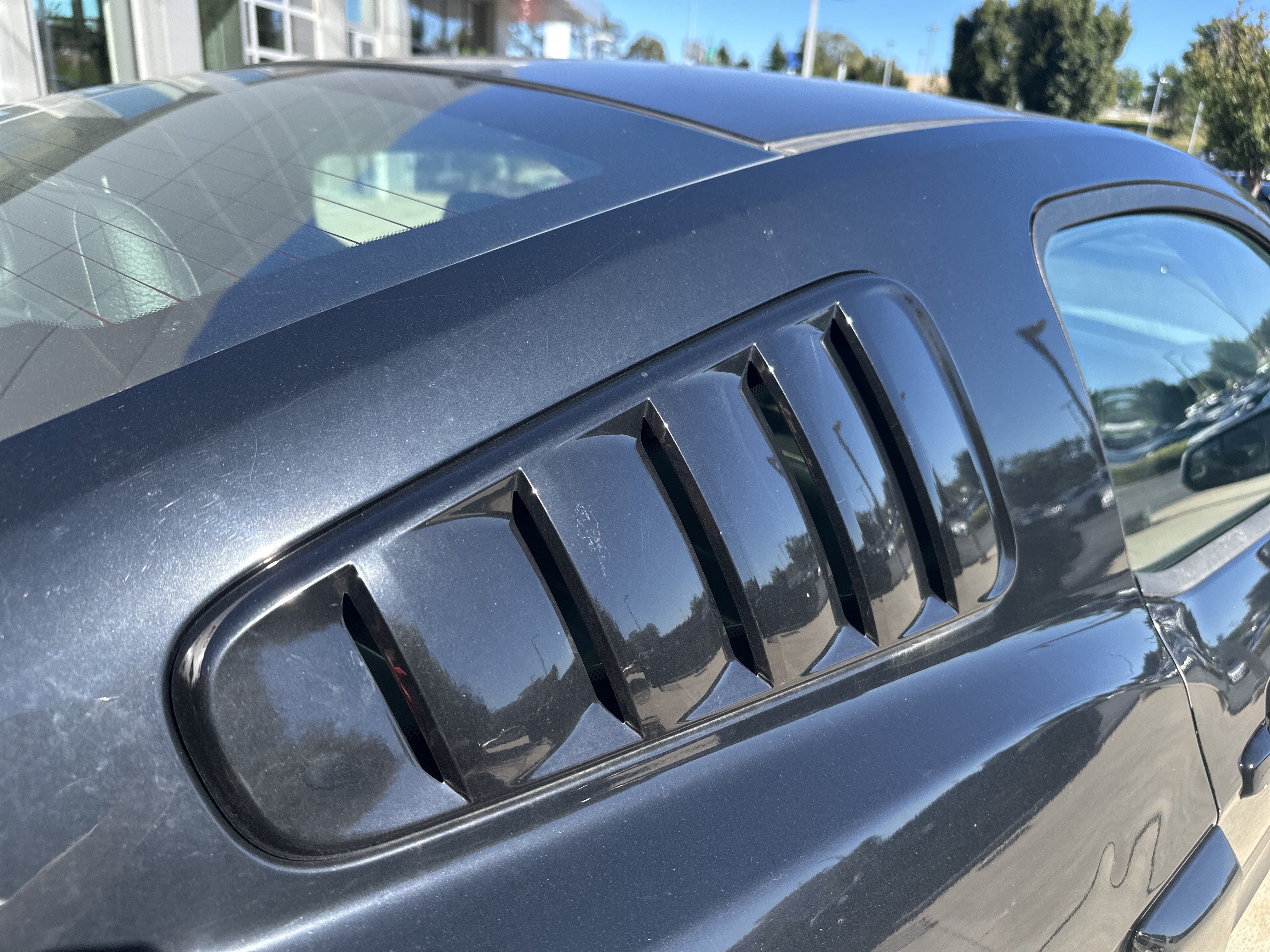 Used 2012 Ford Mustang Premium RWD image 25