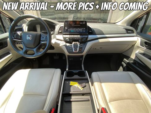 Used 2025 Honda Odyssey EX-L image 4