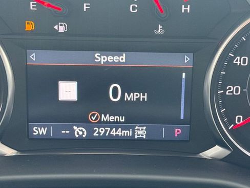 Certified 2023 GMC Acadia SLT w/ Preferred Package image 22