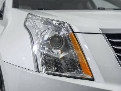 Used 2015 Cadillac SRX Premium image 16