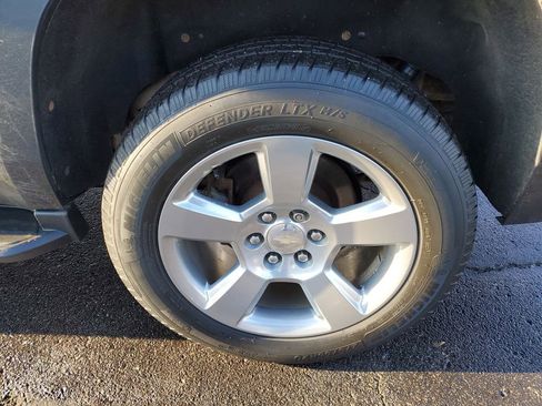 Used 2019 Chevrolet Tahoe LT image 34