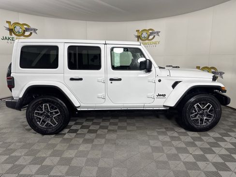 New 2025 Jeep Wrangler Sahara w/ Technology Group image 8