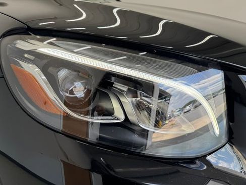 Used 2019 Mercedes-Benz GLC 300 image 31