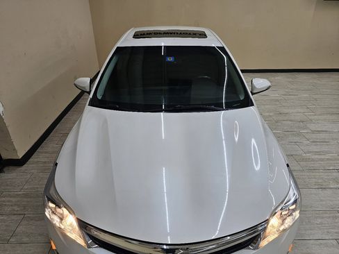 Used 2014 Toyota Avalon XLE Premium image 4