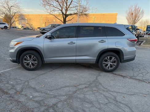Used 2015 Toyota Highlander XLE image 9