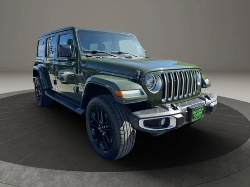 Used 2021 Jeep Wrangler Unlimited Sahara w/ Cold Weather Group AWD/4WD image 4