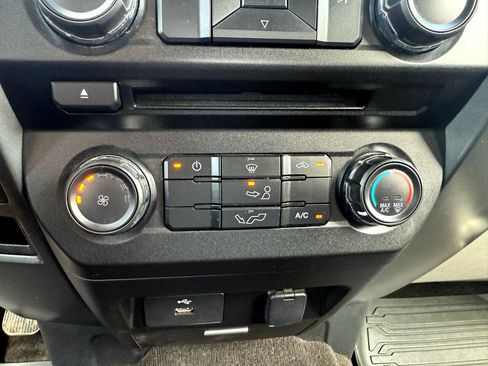 Used 2018 Ford F150 XLT w/ Trailer Tow Package image 31