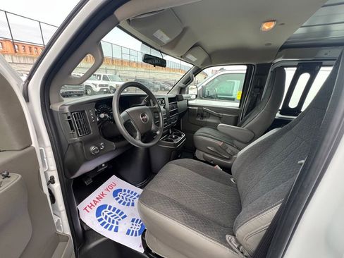 Used 2025 GMC Savana 2500 RWD image 5