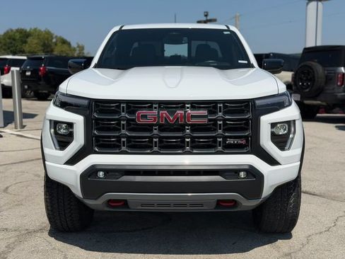 Used 2024 GMC Canyon AT4 w/ Canyon Safety Plus Package AWD/4WD image 2