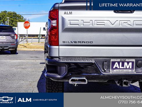 New 2026 Chevrolet Silverado 1500 Custom Trail Boss w/ LPO, Dark Essentials Package AWD/4WD image 14