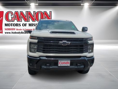 Used 2026 Chevrolet Silverado 2500 Custom w/ Custom Value Package AWD/4WD image 2