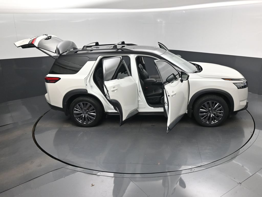Used 2023 Nissan Pathfinder SL w/ SL Premium Package FWD image 18
