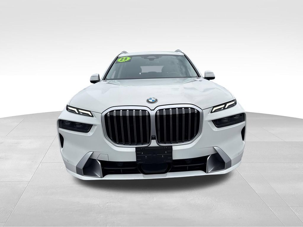 Used 2023 BMW X7 xDrive40i w/ Premium Package AWD/4WD image 9