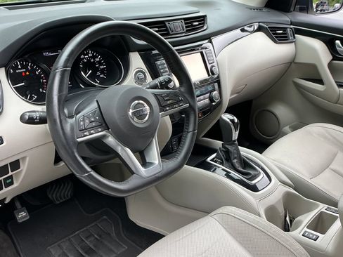 Used 2018 Nissan Rogue Sport SL w/ SL Premium Package AWD/4WD image 10