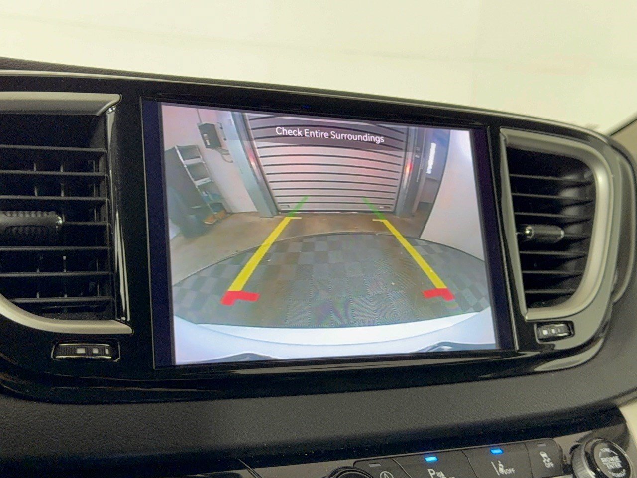 Used 2024 Chrysler Pacifica Touring-L FWD image 24