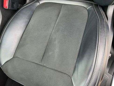 Used 2023 Jeep Grand Cherokee L Laredo image 14