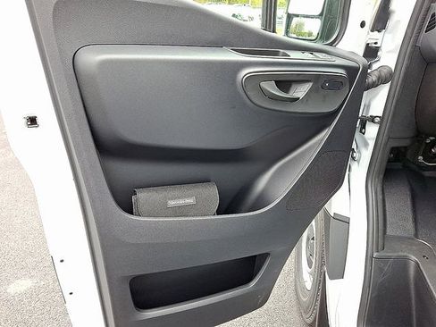 Used 2026 Mercedes-Benz Sprinter 2500 image 15