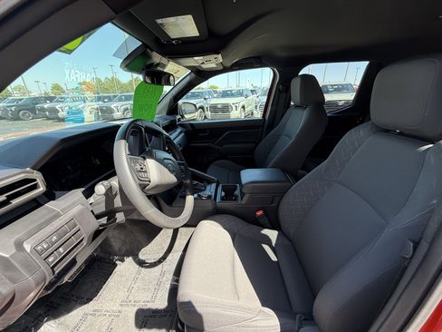 Certified 2025 Toyota Tacoma SR AWD/4WD image 6