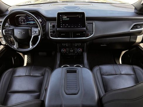 Used 2024 Chevrolet Suburban RST RWD image 11