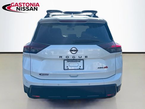 Used 2025 Nissan Rogue SV w/ Rock Creek Premium Package AWD/4WD image 7