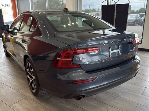 Used 2020 Volvo S60 T5 Momentum FWD image 5
