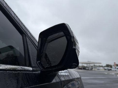 Used 2023 Chevrolet Tahoe High Country image 6